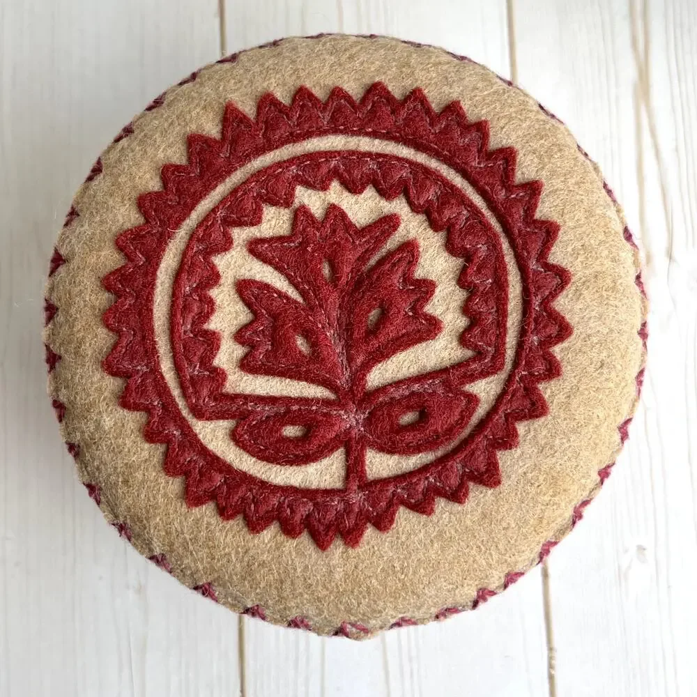 Folk Art Wool Felt Lidded Trinket Gift Box Maple Leaf Tree Design Tan Deep Red